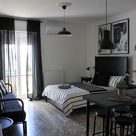 Wanderlust B And B Lecce Exterior foto